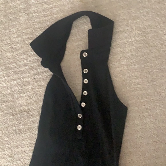 Backless black dress - Picture 4 of 5